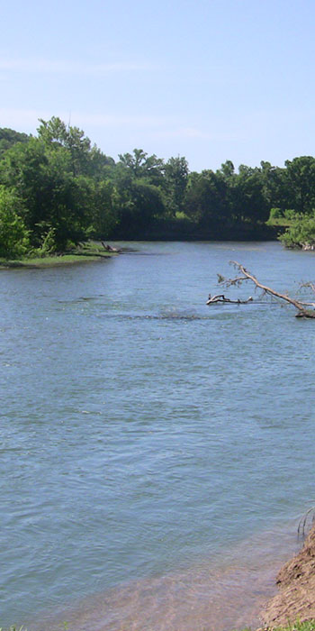 Illinois River canoeing
